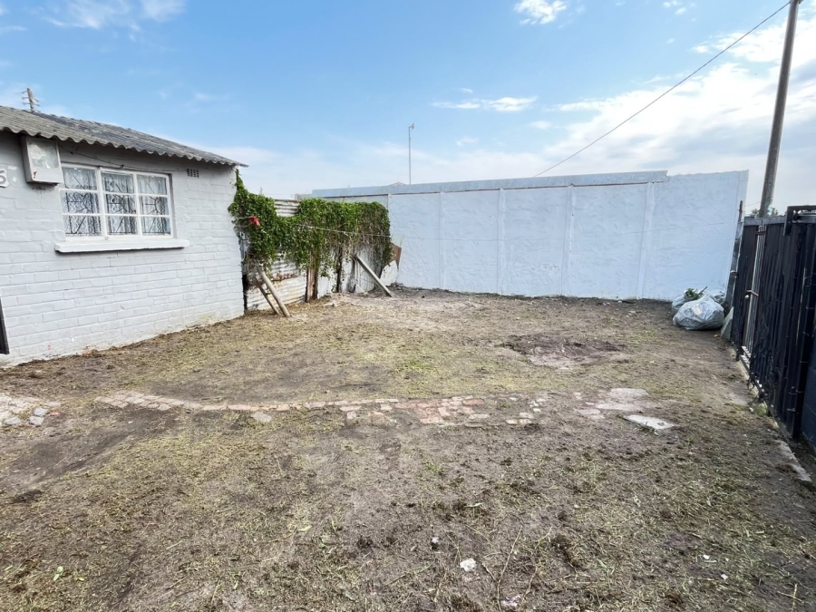 3 Bedroom Property for Sale in Manenberg Western Cape